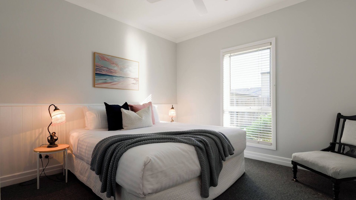 Beauty Point House | Cosy Self-Contained Unit with QBed, Parking & Wifi