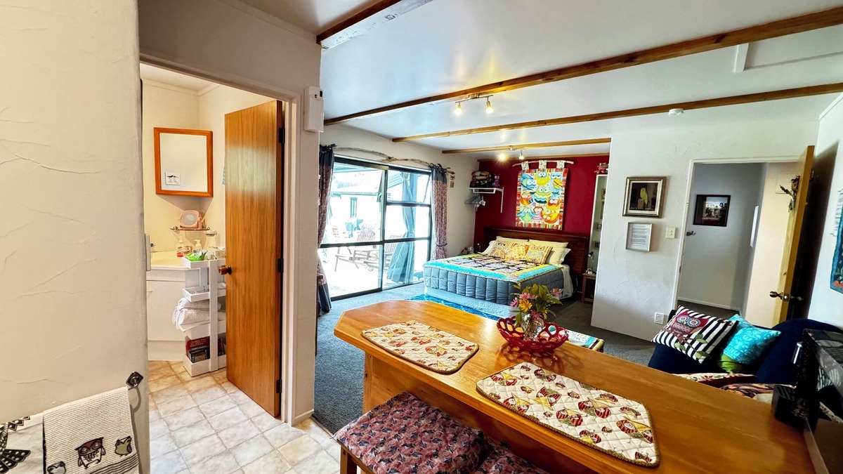 Linkwater Apartment | Cosy, self contained boutique studio.