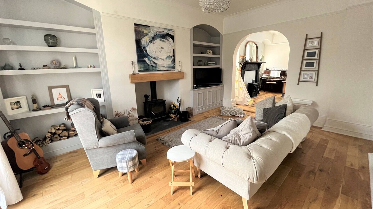 Wakefield House | Cosy & Spacious 2 Bedroom, 2 Bathroom Entire House