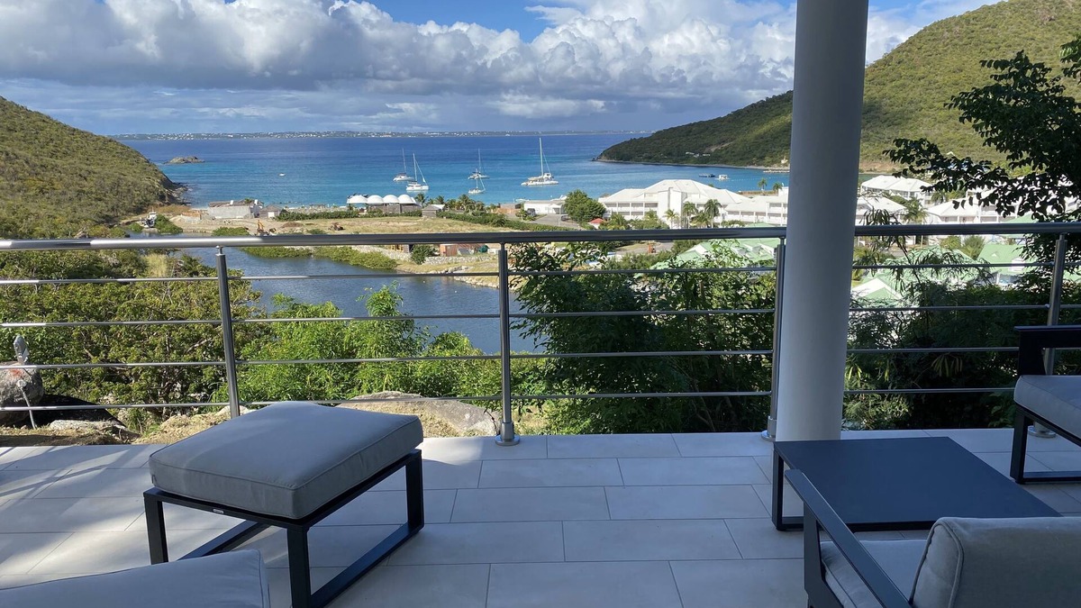 Anse Marcel Apartment | Cosy spacious appartment facing the sea with private garden