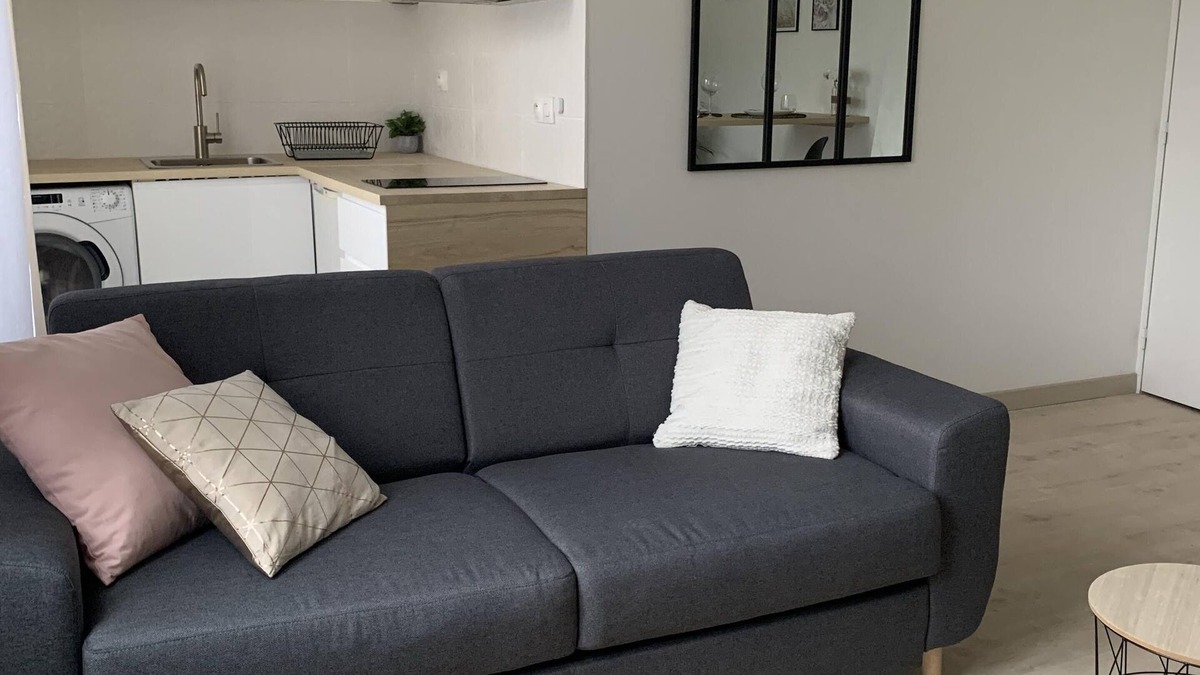 Cergy Apartment | Cosy Studio 30m2 - At the foot of the station - Parking