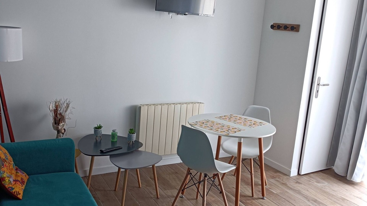 Saint-Etienne-des-Hautes-Terres House | Cosy studio house