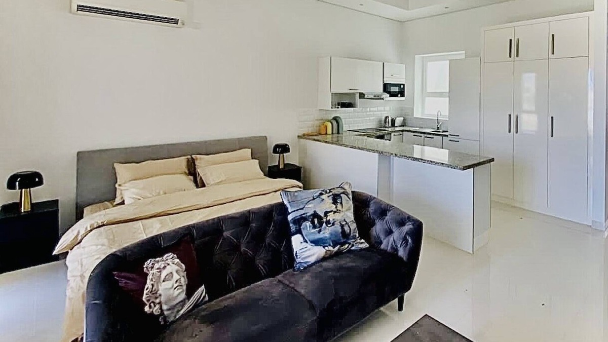 Taqah Apartment | Cosy studio with a lagoon view in Hawana resort