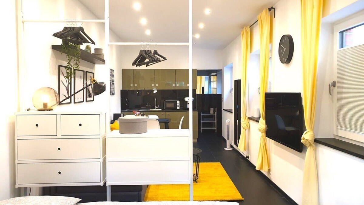 Altona-Nord Apartment | Cosy Studio with Private Parking