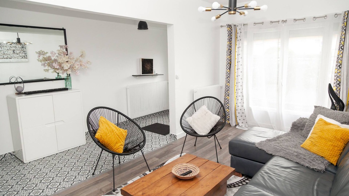 Gagny Apartment | Cosy T2 Gare Entre Paris et Disneyland Familial
