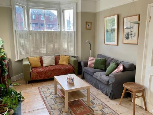 Lee Green House | Cosy three bedroom Hither Green Victorian House