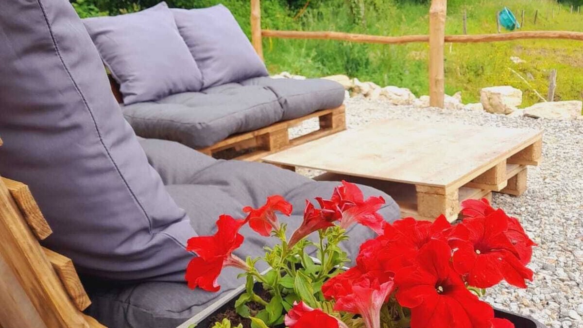 Lavelanet Cottage | Cosy Tiny House Éco Responsable + SPA Dans les Montagne des Pyrénées, Ariège
