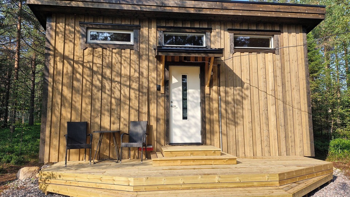 Gallivare Cabin | Cosy tiny house with view on our husky kennel