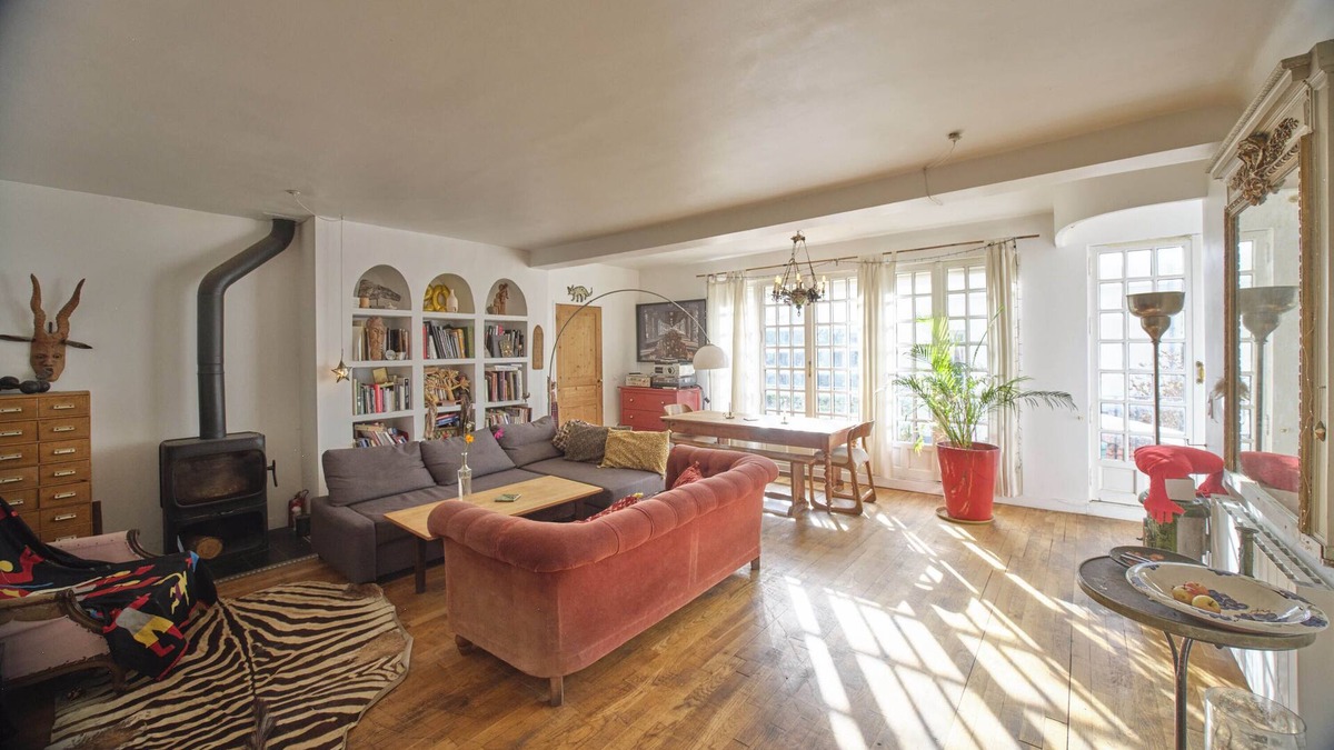 Pantin Apartment | Cosy two bdr apt with terrace next to Paris