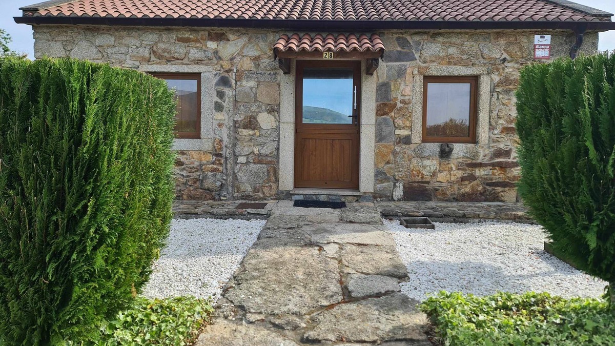 Mazaricos House | Cosy two-bedroom stone cottage