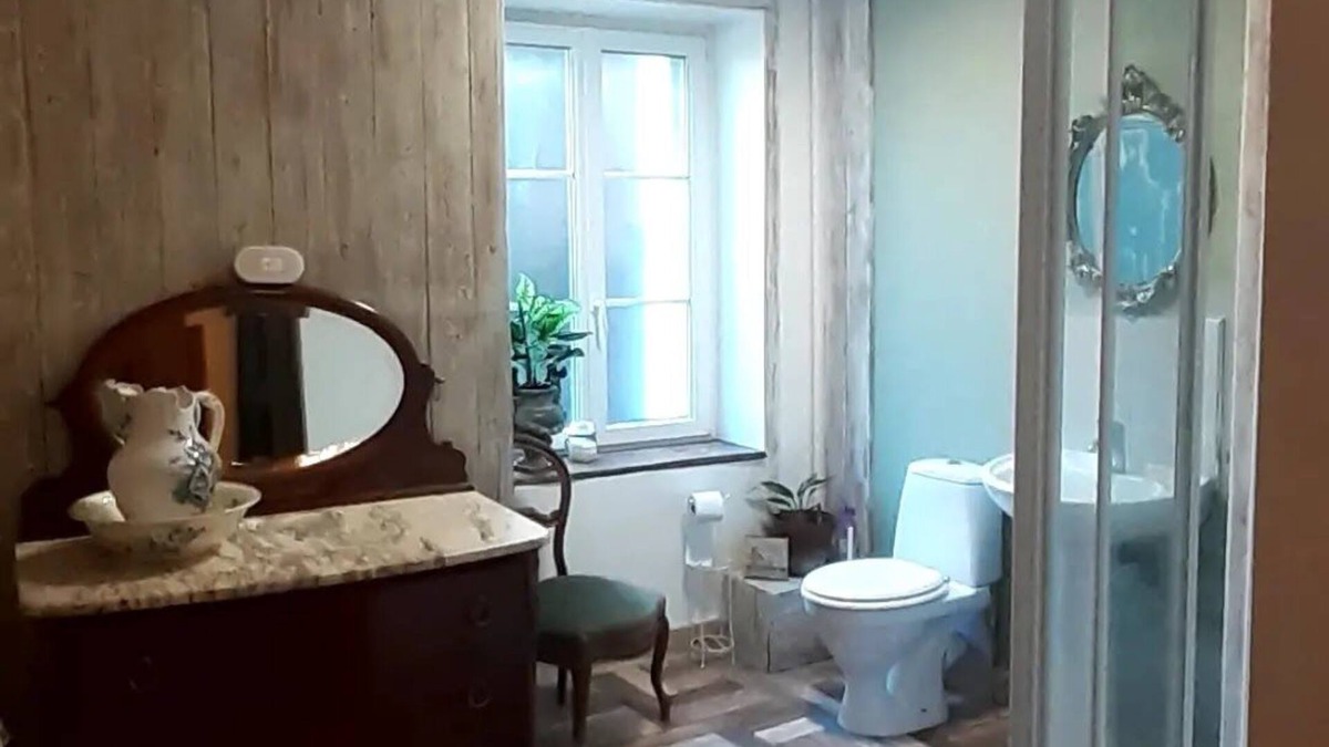 Juvigny-Val-d'Andaine House | Cosy village gite in Sept-Forges Normandy central for lots of local attractions.