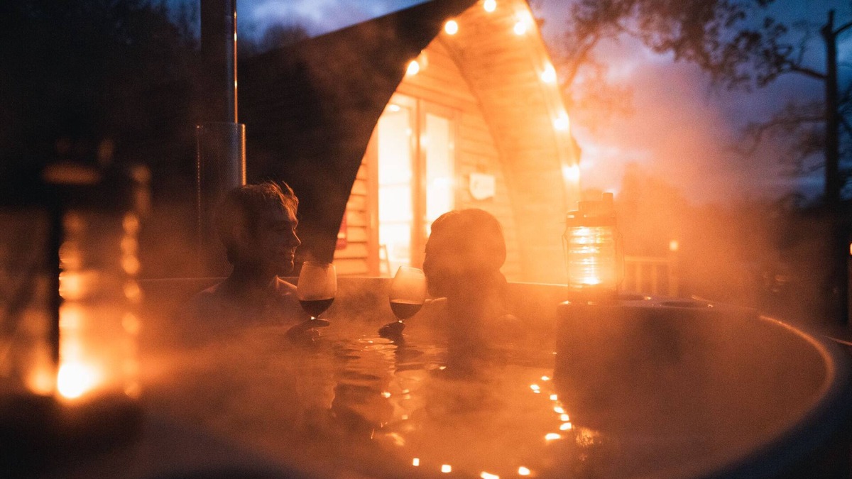 Wing Cabin | Cosy Woodland Cabin with Hot Tub