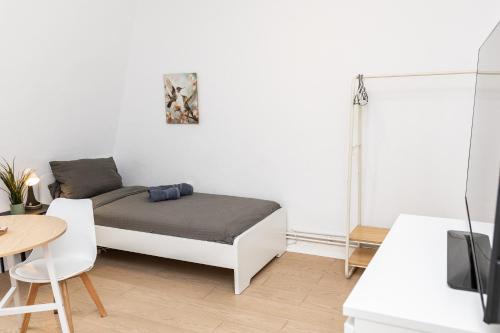 Schwerte Apartment | CosyHomes24 - Spacious with TOP traffic connection - UN02b