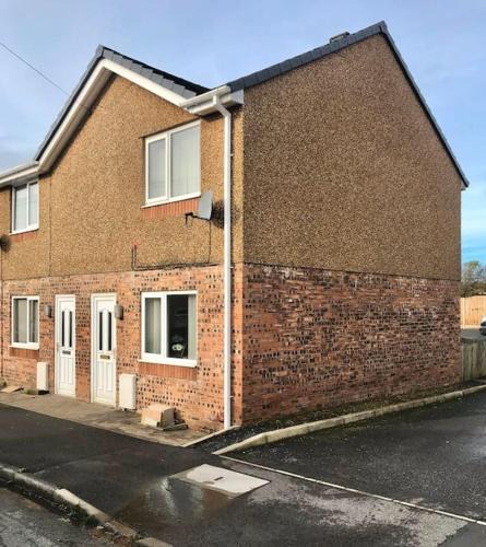 Cleator Moor House | CosyHouse2 Private Parking Base for Lake District and Sellafield