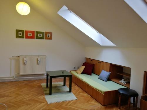Grbavica Apartment | CosySmallPlace