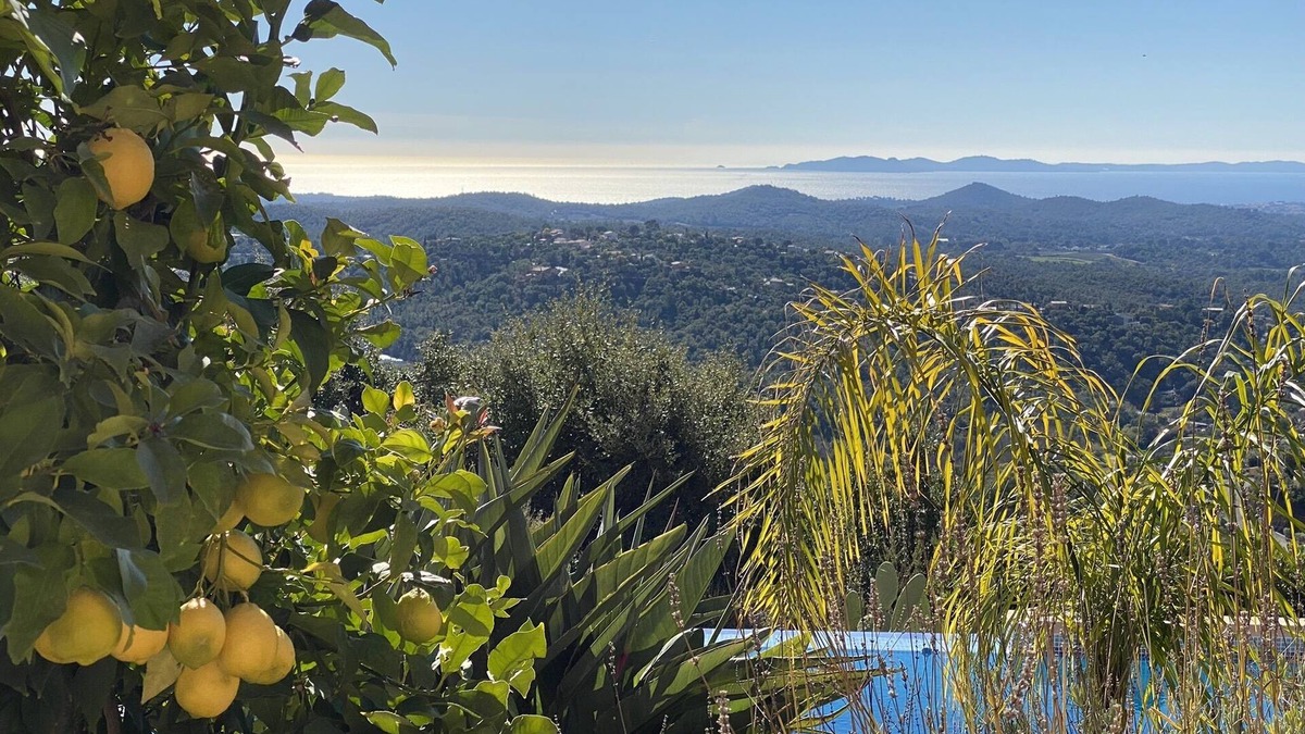 La Londe-les-Maures Villa | Côte d'Azur: all-comfort villa with a stunning sea view and heated pool