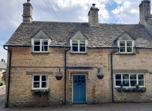 Luckington Bed & Breakfast | Cotswold Cottage Bed & Breakfast