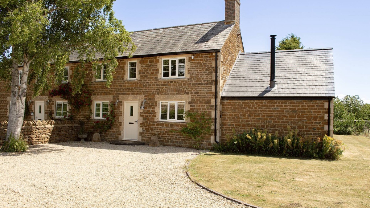 Hook Norton Cottage | Cotswold country cottage -2 Manor Farm