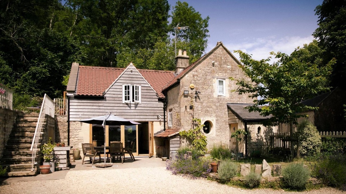 Combe Hay Cottage | Cotswolds AoNB Cottage- Modern Renovation- Sleeps8