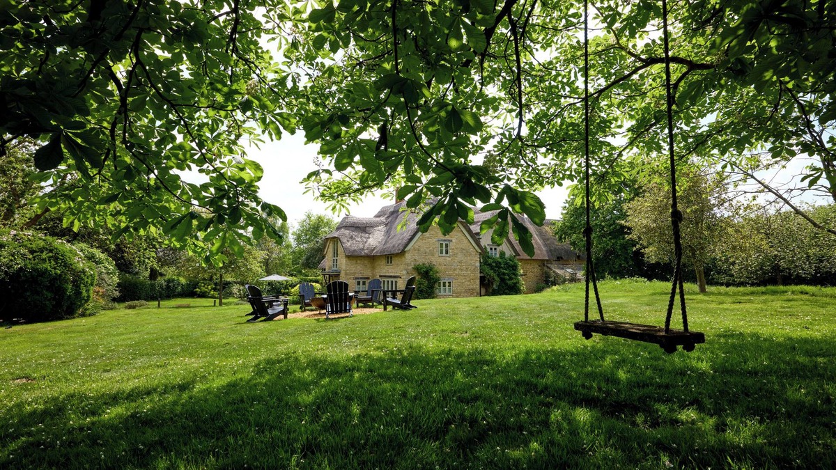 Chipping Norton Other | Cotswolds Luxury Retreat | Tennis & Wellness