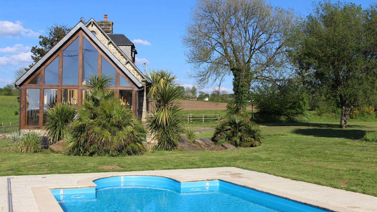 Saint-Michel-de-Montjoie Cottage | Cottage 'La Bergerie' in the Norman bocage (swimming pool and tennis court)