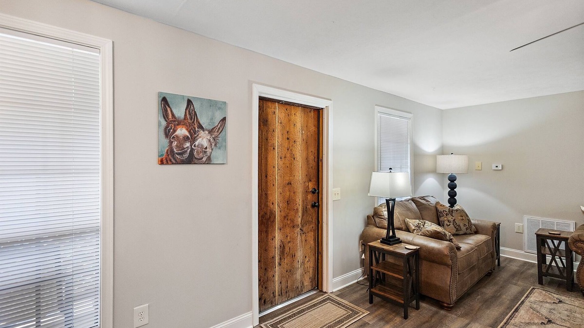Ridgeland Cottage | Cottage #1 - High Noon
