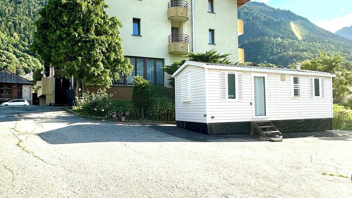Agarn House | Cottage 1 Ideale 2 Zimmer Unterkunft für 1 -2 Personen Plus Ecksofa für 1 Kind