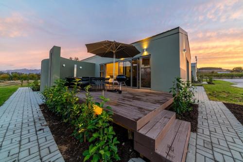 Simondium Ski Chalet | Cottage 1 - Leo Sky Farm
