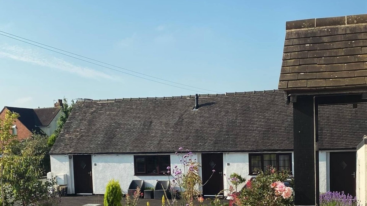 Tutbury House | Cottage 1 - Oak , Cosy & warm with everything you need, close to Alton Towers