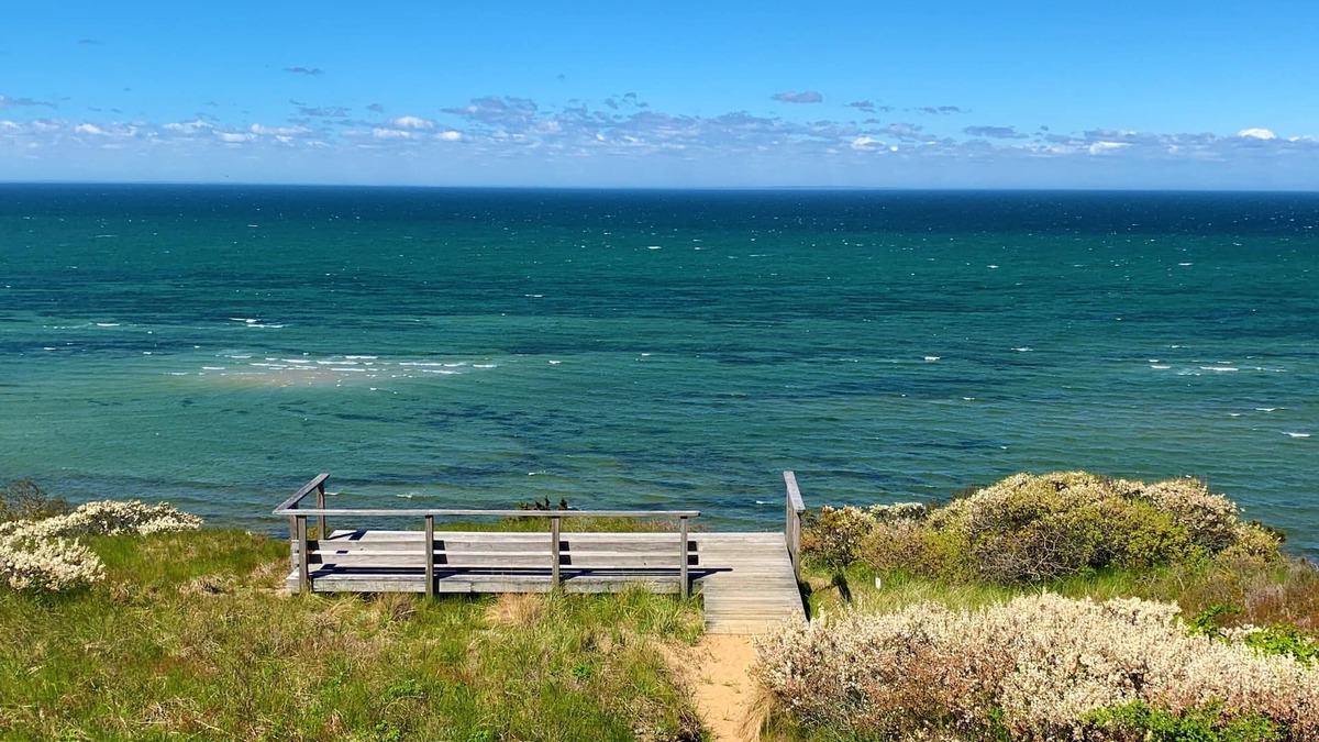 Truro Cottage | Cottage #11 - Spectacular views of Cape Cod Bay on a private association beach!