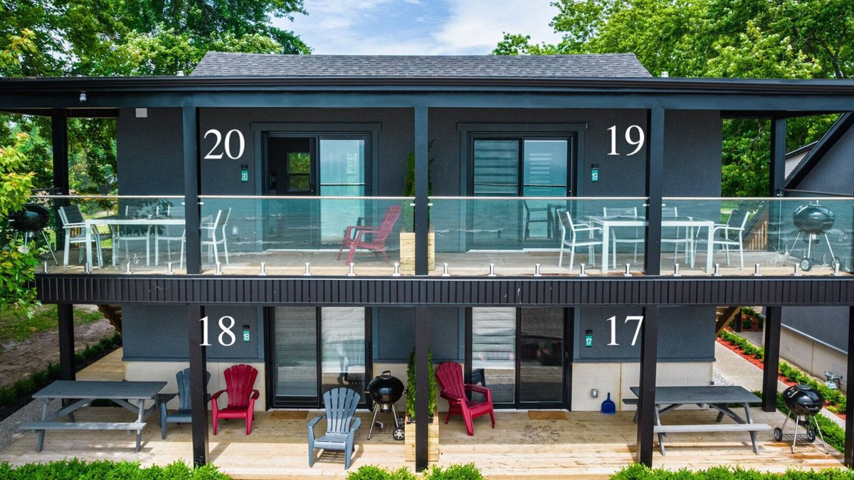 Wainfleet Cottage | Cottage 18: Lower-Level Beachfront Unit in 4-Plex