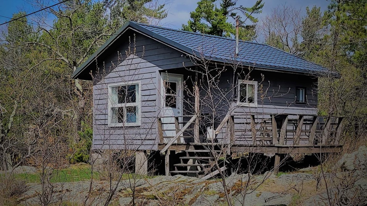 Carling Cabin | Cottage 2 -1 Bedroom cottage at Katawoda Cottages