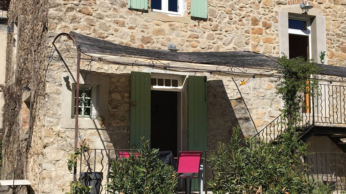 Meyrannes Cottage | Cottage 2-3 persons in a charming house in the heart of a sunny haven