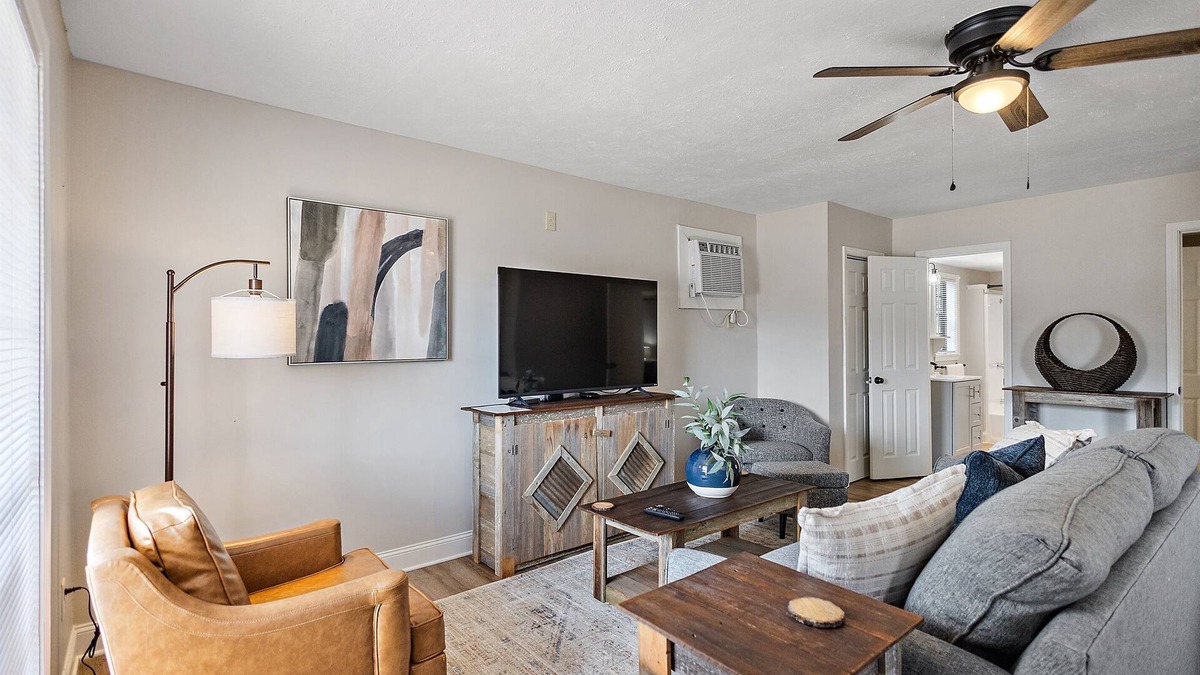 Ridgeland Cottage | Cottage 2 - Bourbon Way