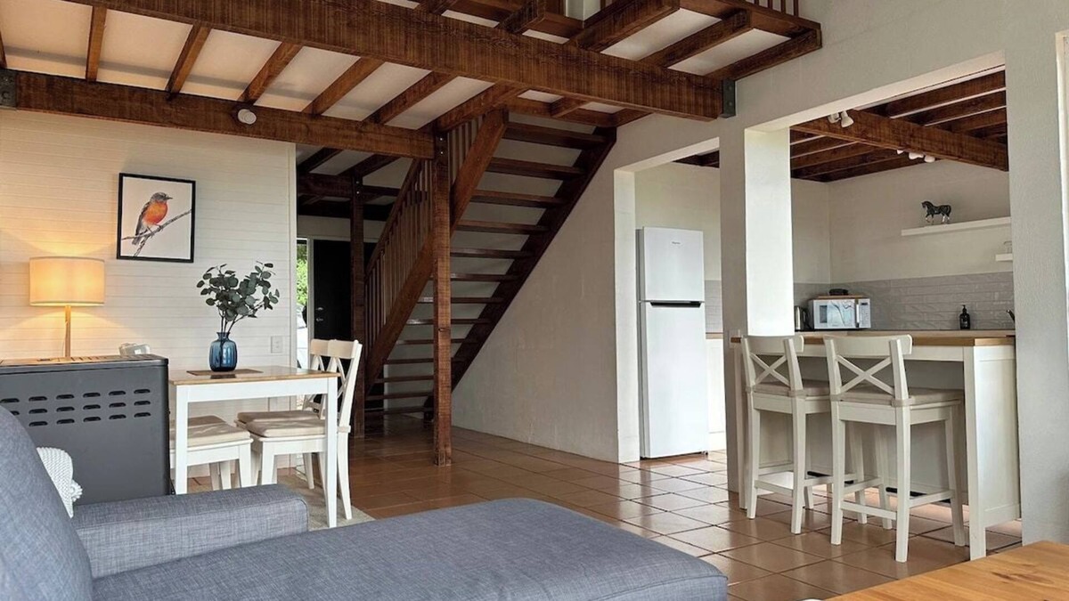 Balmoral Ridge Cottage | COTTAGE 2 · Maleny-Montville Cottages #2, 2 bed + ocean views