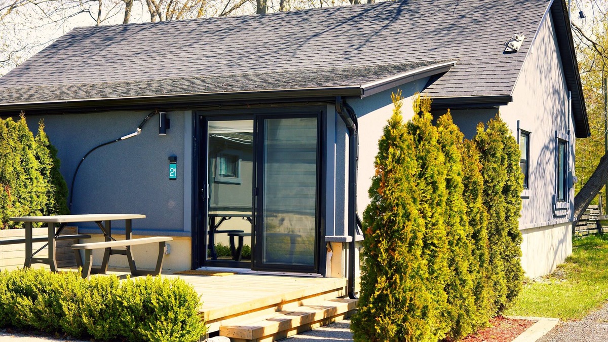 Wainfleet Cottage | Cottage 21: Charming Bungalow Steps from the Lake