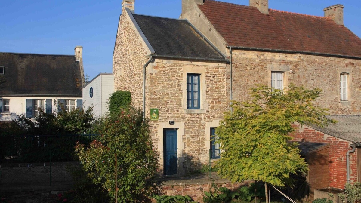 Feuguerolles-Bully Cottage | cottage 3/4 people near CAEN very well equipped, warm welcome