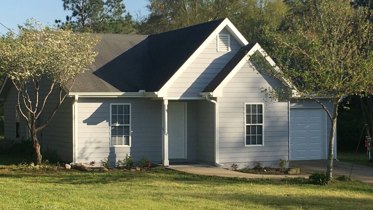 Jefferson Cottage | Cottage. 3 bedrooms, 2 baths and full kitchen on sheep and goat farm
