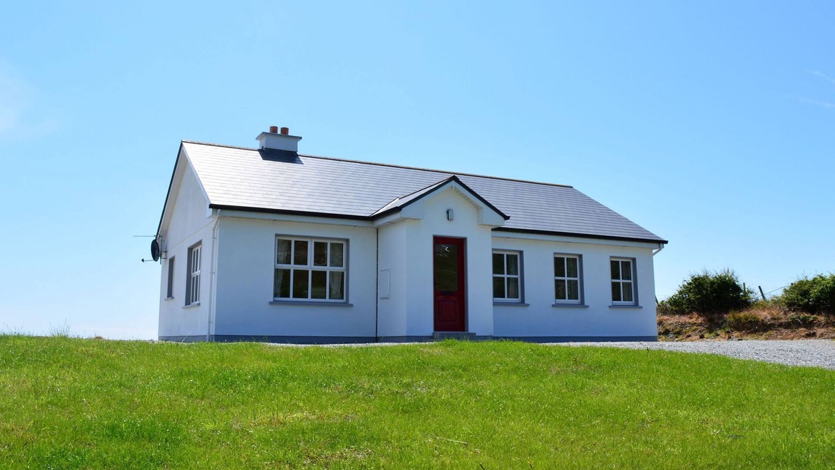 Clifden Cottage | Cottage 311 Clifden - sleeps 5 guests in 3 bedrooms