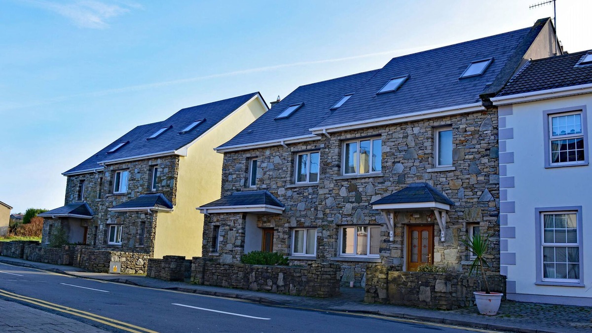 Cleggan Cottage | Cottage 323 - Cleggan - sleeps 8 guests in 4 bedrooms