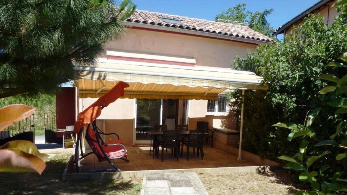 Brens Cottage | Cottage 4 people, with south-west of the sun at the pool