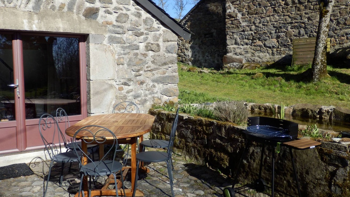 Chanterelle House | Cottage 4 to 6 people in the heart of Cézallier