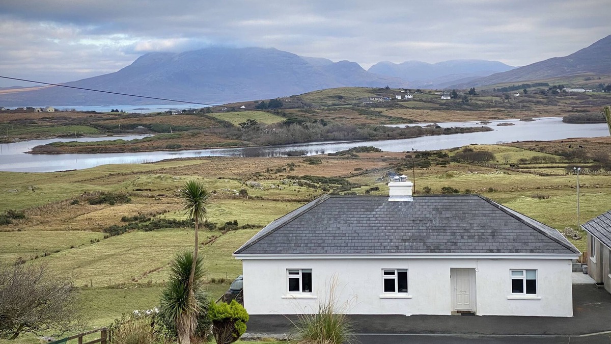 Renvyle Cottage | Cottage 483 - Renvyle - sleeps 8 guests in 4 bedrooms