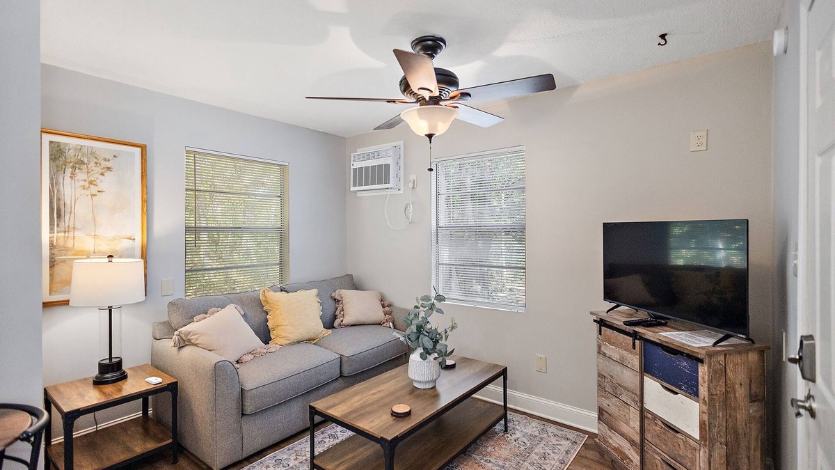 Ridgeland Cottage | Cottage 5 - Smugglers Run