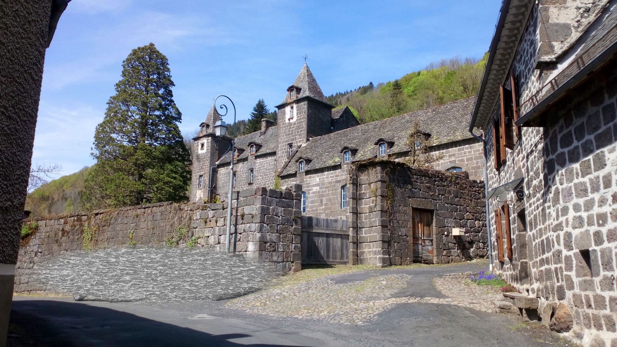 Fontanges House | Cottage 50 m², in a small valley town on the banks of the Aspre river.