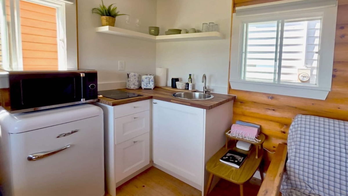 Hunts Point Cabin | Cottage # 7 Hunts Point Beach Cottages 1 Bedroom