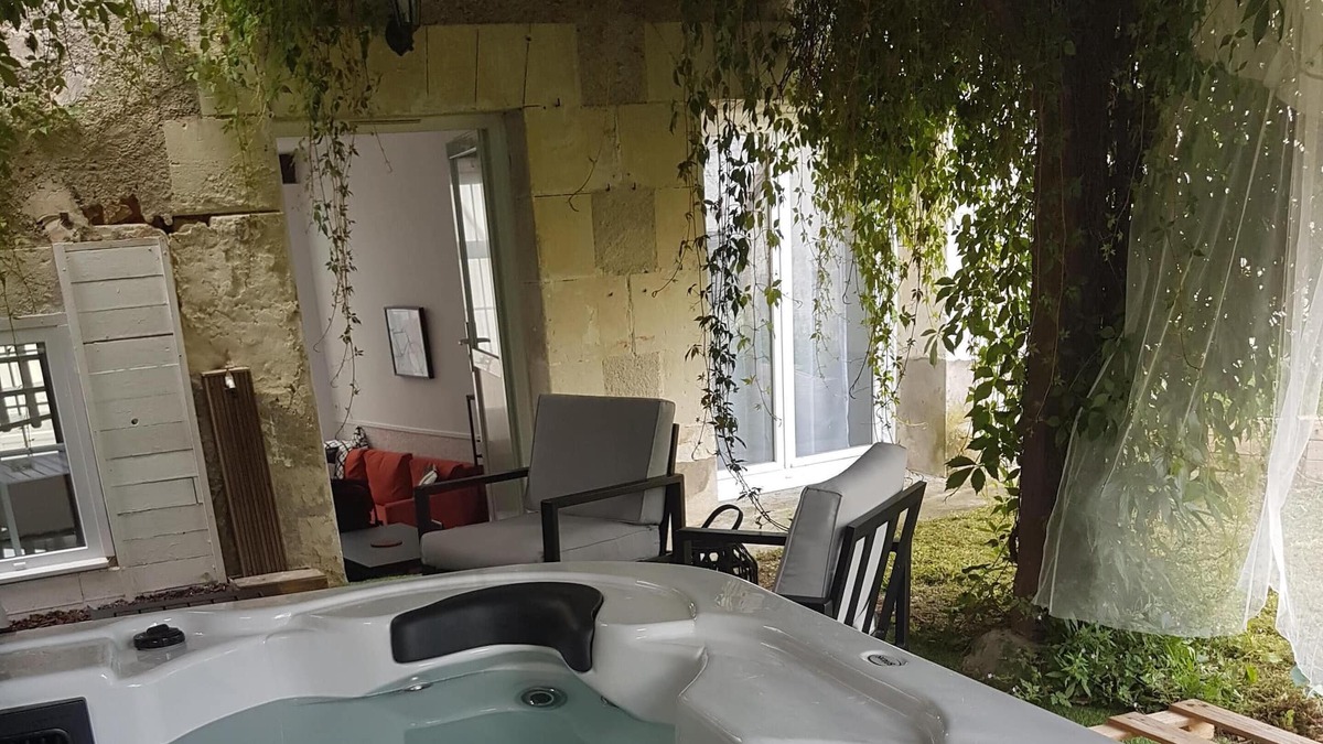 Betz-le-Chateau House | Cottage and private jacuzzi 1 hour from ZOO Beuval.