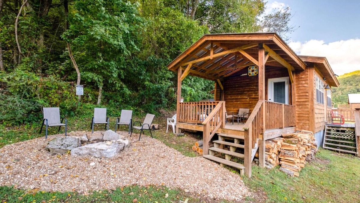 Newnata Cabin | Cottage at the Creek ~ On S. Sylamore