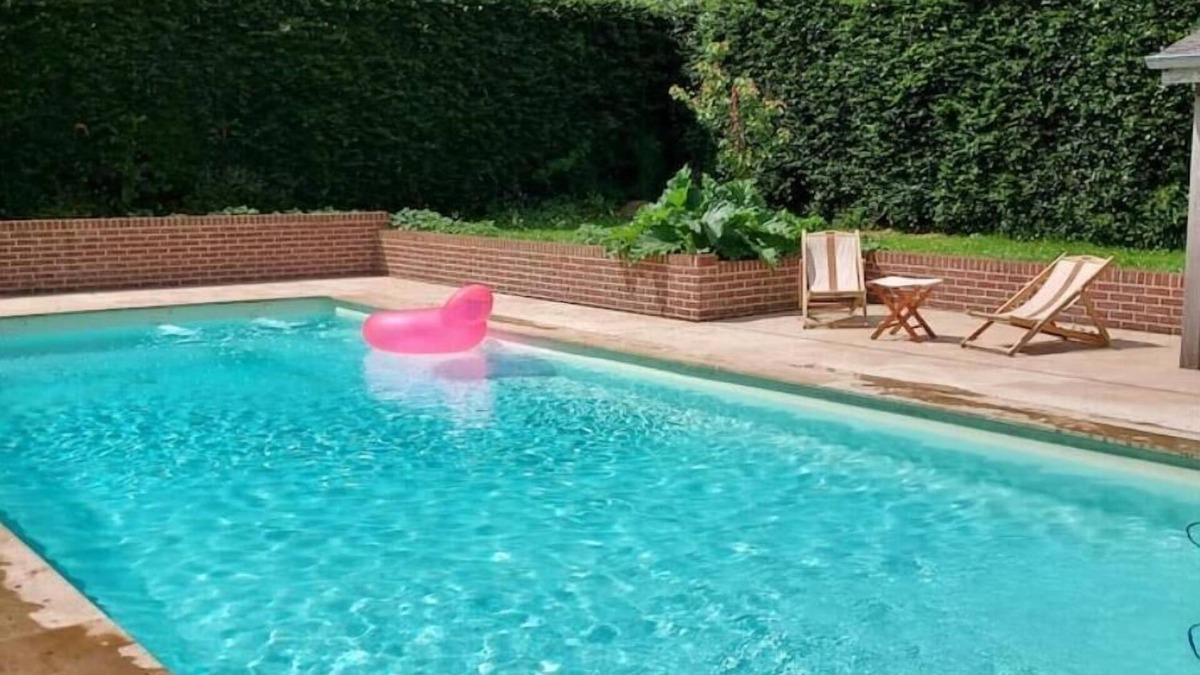 Le Meillard Cottage | Cottage Avec Piscine Chauffée de mai à Sept.grand Jardin,terrasse,bbq,parking