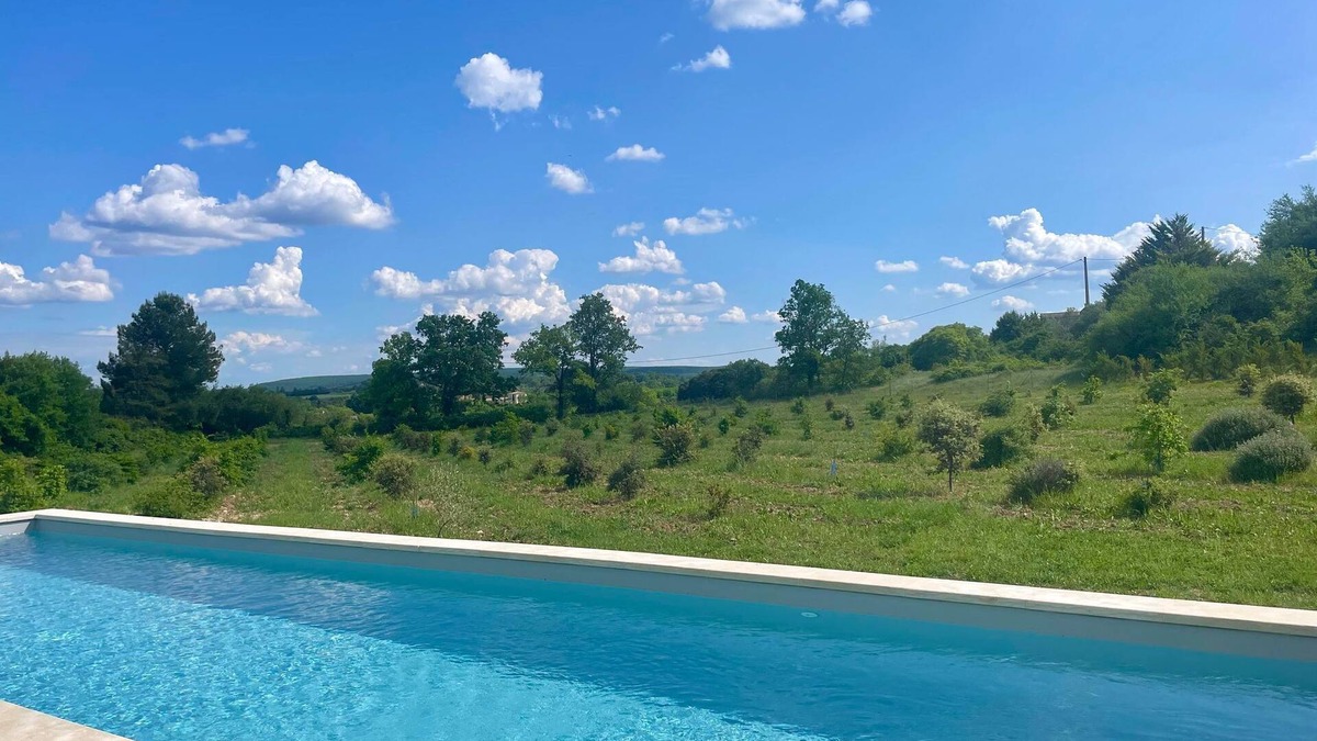 Le Garn House | Cottage 'Beau Gite' with Private Pool, Private Terrace and Wi-Fi